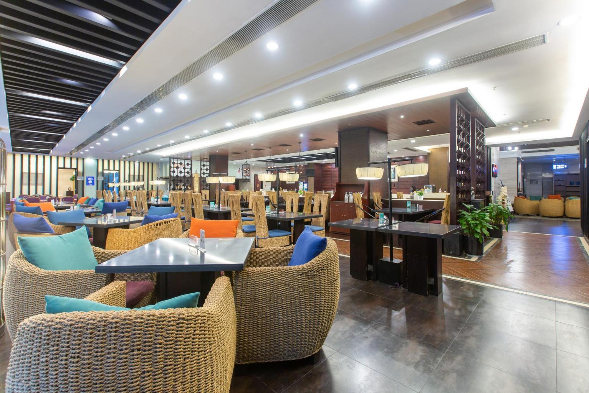 SSAW Boutique Hotel Nanchang Bayi Square Extérieur photo